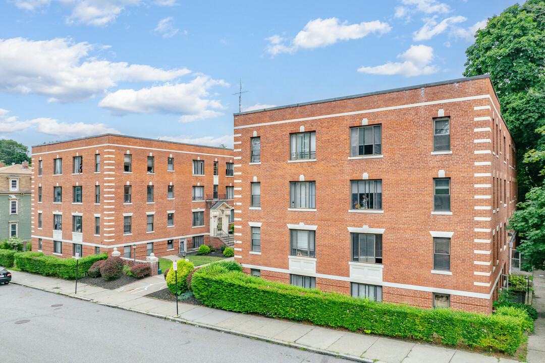 Cedar Arms in Worcester, MA - Building Photo