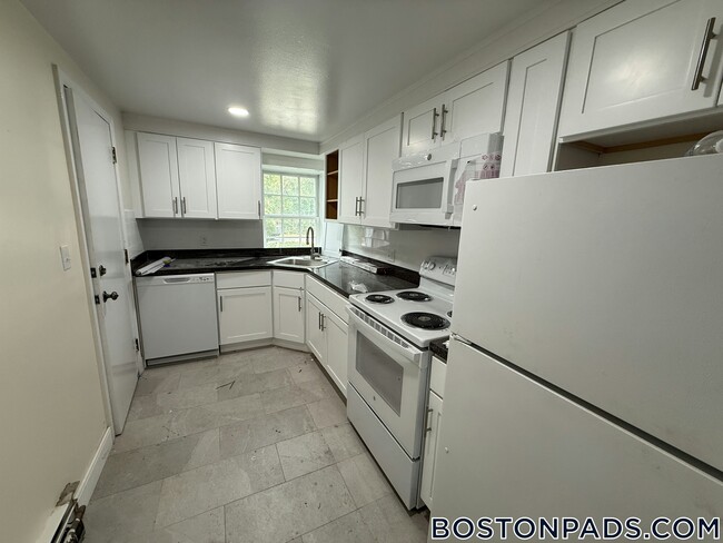 42 Worthen Rd