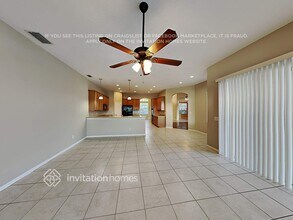 2433 Blue Stone Ct in Valrico, FL - Building Photo - Building Photo