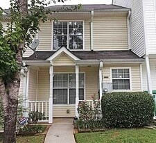 5957 Sherwood Trace in Stonecrest, GA - Building Photo