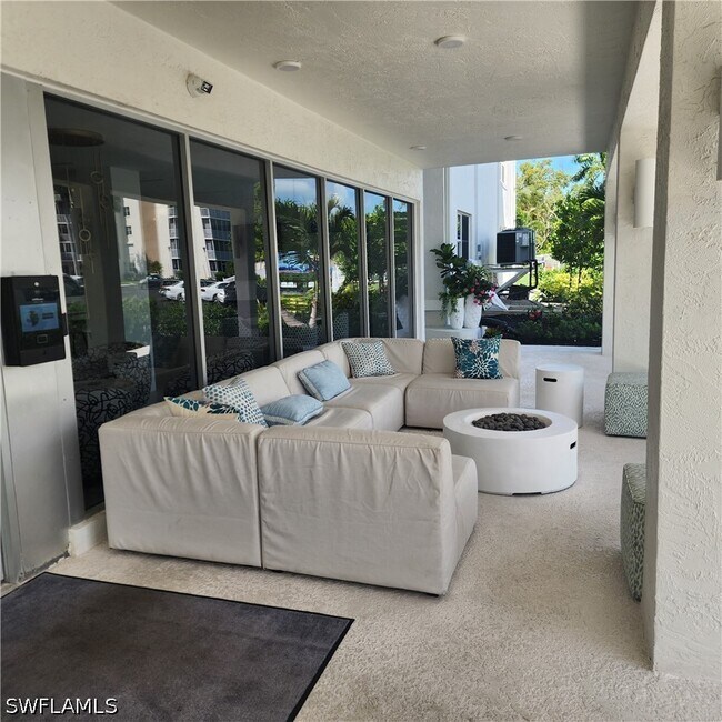 1 Bluebill Ave