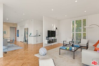 3340 Scadlock Ln in Los Angeles, CA - Building Photo - Building Photo