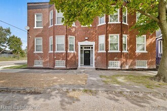 2282 Belvidere St in Detroit, MI - Foto de edificio - Building Photo