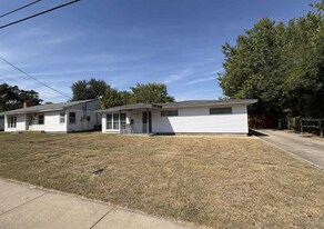 2112 Kevin Ct in Irving, TX - Building Photo