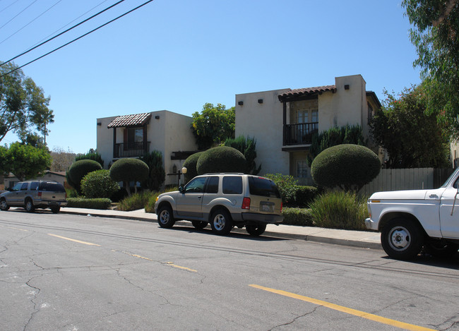 4424 Parks Ave in La Mesa, CA - Building Photo - Building Photo