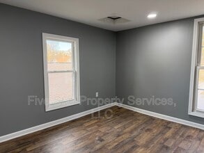 1513 E Edwards St in Springfield, IL - Building Photo - Building Photo