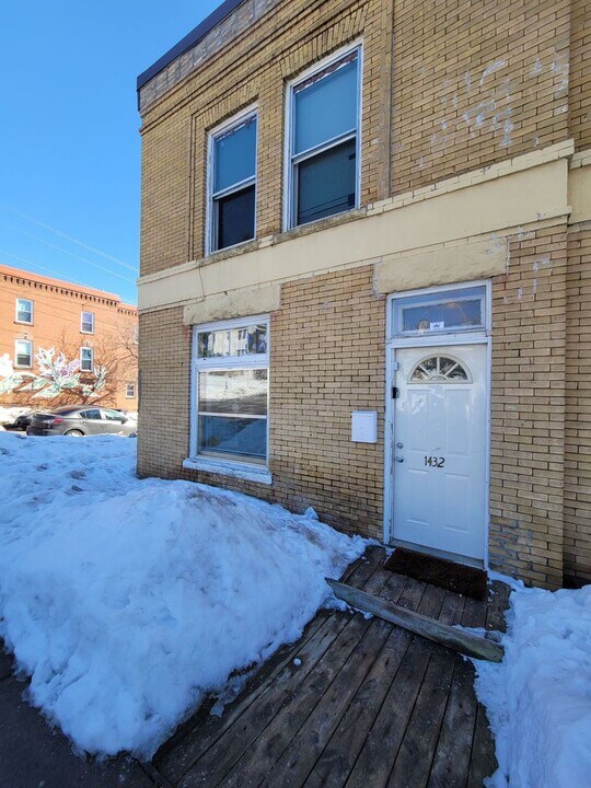 1432 E 3rd St in Duluth, MN - Building Photo