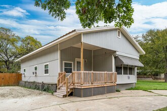 112 Queenswood Dr in Mabank, TX - Building Photo - Building Photo