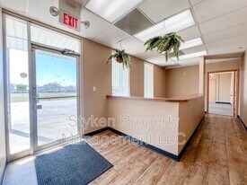 555 S Schuyler Ave in Kankakee, IL - Building Photo