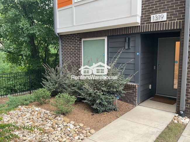 1319 Millpark Ln in Charlotte, NC - Building Photo - Building Photo