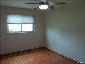 41223 Sesame Dr in Sterling Heights, MI - Building Photo - Building Photo