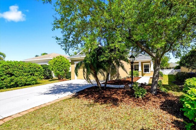 4905 Boston Common Glen in Bradenton, FL - Building Photo - Building Photo