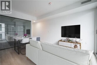 1 Jarvis St in Hamilton, ON - Building Photo - Building Photo