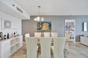 3300 NE 192 St in Aventura, FL - Building Photo