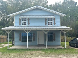 108 Miller Ave, Unit B in Leesville, LA - Building Photo