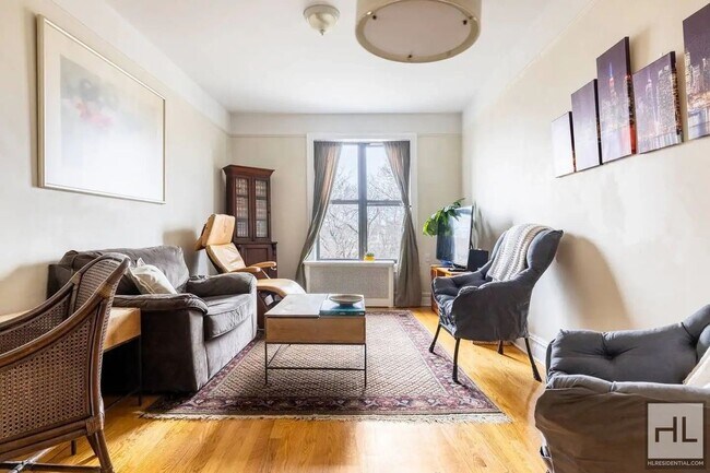 668 Riverside Dr, Unit 5I in New York, NY - Building Photo - Building Photo