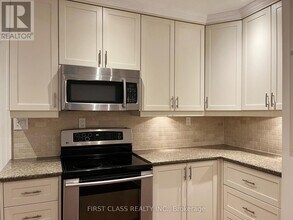 63 Guthrie Ave in Toronto, ON - Building Photo - Building Photo