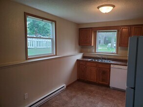 742 Central Plains Ct in Grand Forks, ND - Building Photo - Building Photo