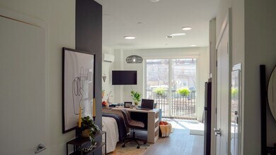 348 Somerville Ave, Unit 516 in Somerville, MA - Foto de edificio - Building Photo