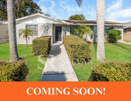 8729 Sabal Way in Port Richey, FL - Building Photo