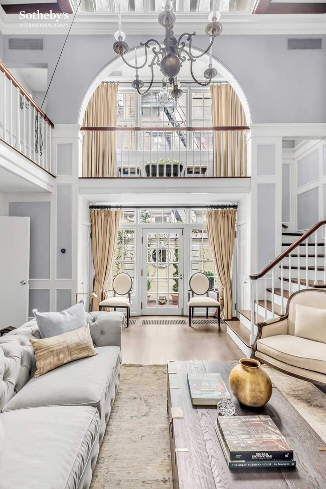 183-185 W 4th St in New York, NY - Building Photo - Building Photo