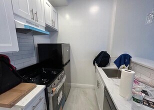 358 E 51st St in New York, NY - Building Photo - Building Photo