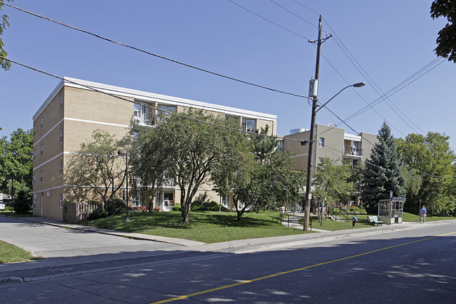 Evergreen Terrace in Richmond Hill, ON - Building Photo - Building Photo