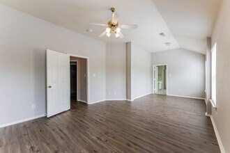 9926 Murray Landing in Missouri City, TX - Foto de edificio - Building Photo