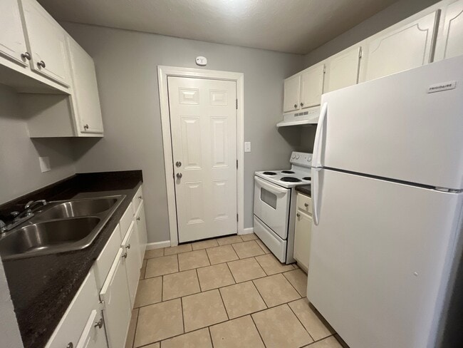 17 Susan Cv, Unit L in Jackson, TN - Building Photo - Building Photo