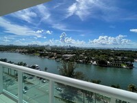 5313 Collins Ave photo'