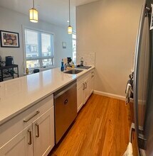 353 Dorchester St in Boston, MA - Foto de edificio - Building Photo