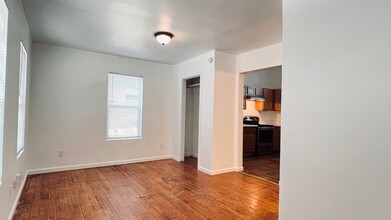 1113 E 2nd St in Austin, TX - Building Photo - Building Photo