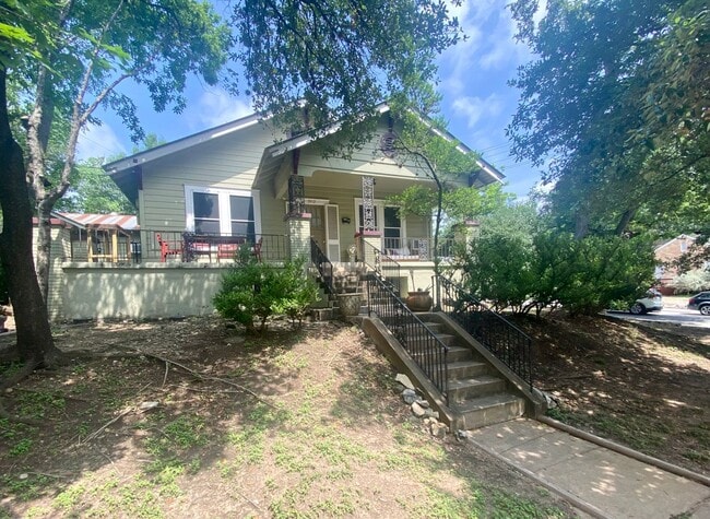 property at 3112 Walling Dr