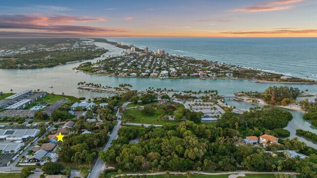 905 Sandy Oaks Dr in Jupiter, FL - Building Photo - Building Photo