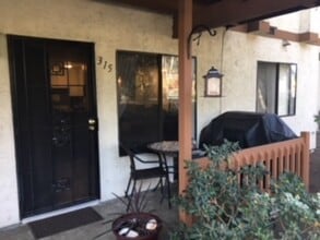6386 Rancho Mission Rd, Unit Unit #315 in San Diego, CA - Building Photo - Building Photo