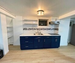 113-33 204th St in Queens, NY - Building Photo