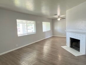 515 Cherokee Dr in Bakersfield, CA - Building Photo - Building Photo