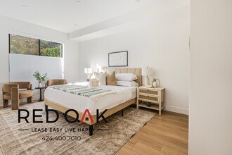 3651 Regal Pl in Los Angeles, CA - Foto de edificio - Building Photo