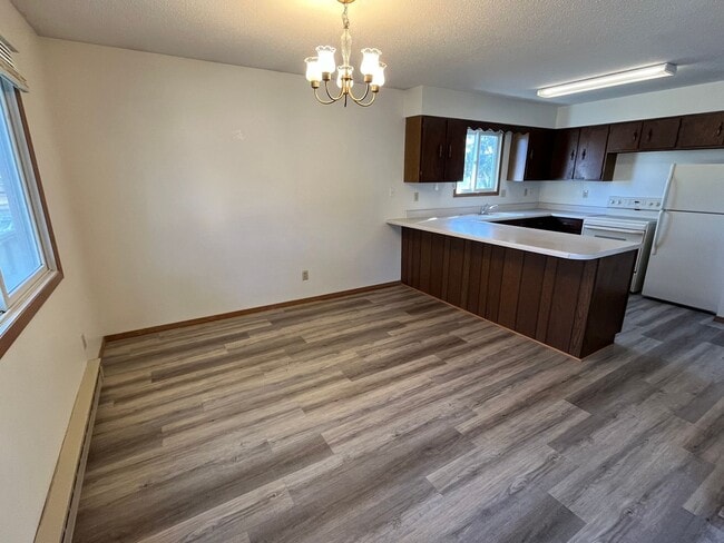 410-416-416 8th Ave NE in Watertown, SD - Building Photo - Building Photo