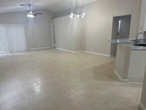 1253 Majesty Terrace in Weston, FL - Building Photo - Building Photo