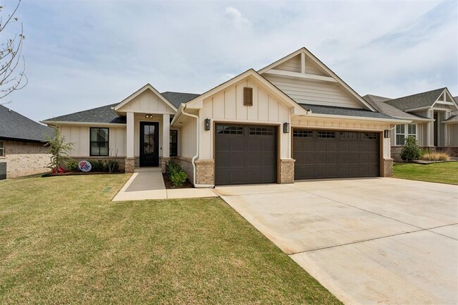 2232 Los Angeles Ave in Edmond, OK - Building Photo - Building Photo