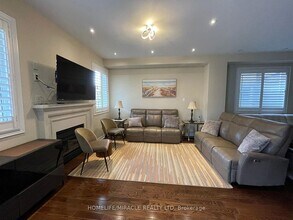 7 Campwood Cres in Brampton, ON - Building Photo - Building Photo