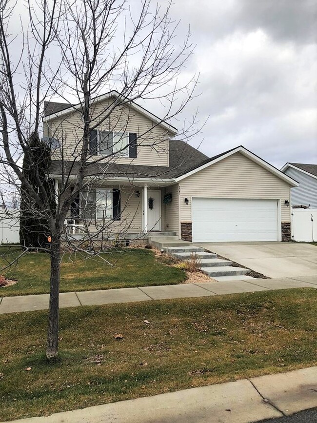 property at 4547 W Princetown Ln