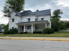 601 Evergreen St, Unit 601 B in West Lafayette, IN - Building Photo