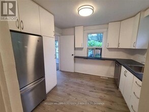 109 Springdale Blvd in Toronto, ON - Building Photo - Building Photo