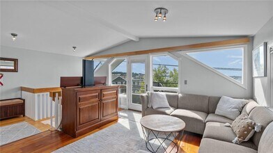 492 Thames St in Newport, RI - Building Photo - Building Photo