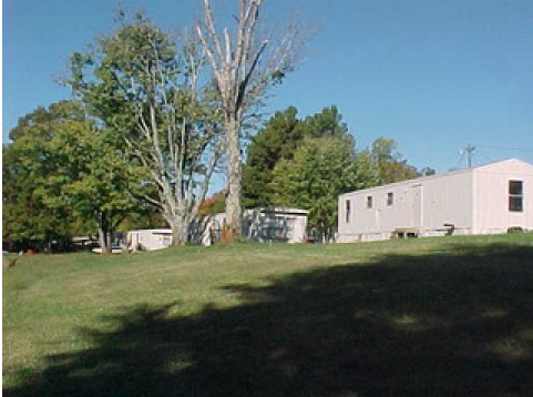 Holiday Hills Mobile Home Park in Gainesville, GA - Foto de edificio