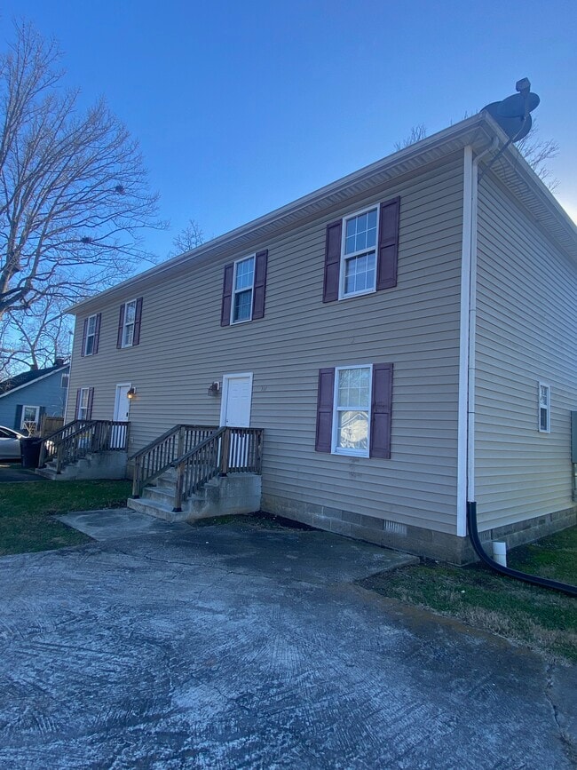 317 N Anderson St, Unit 317