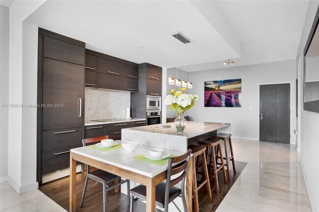 900 Biscayne Blvd, Unit 3107 in Miami, FL - Foto de edificio - Building Photo