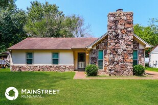 5829 Lake Port Dr in Millington, TN - Building Photo